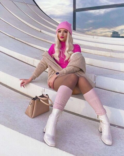 Polisdən "Tarqovı"da poza verən modelə xəbərdarlıq