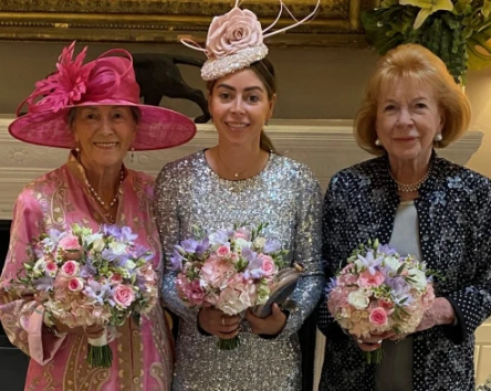 80 yaşdan sonra EŞQ: Marketdə toqquşub, 3 ay sonra nişanlandılar - FOTO