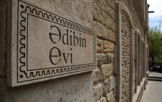 Sözlərdən dərin fikirlərin cövhərini çəkmək cəhdində...