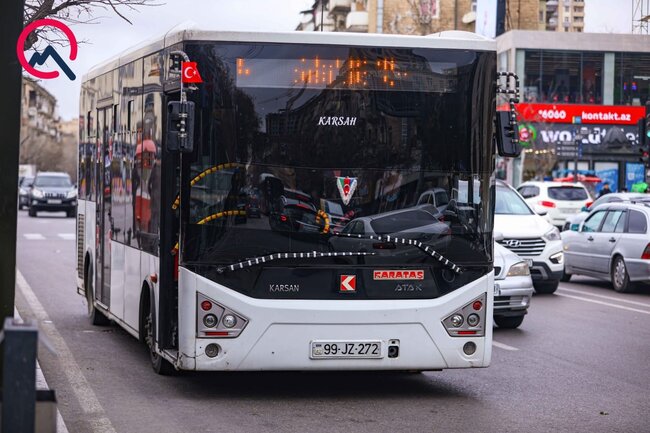 Bakıda avtobuslara Türkiyə bayraqları vuruldu - FOTOLAR