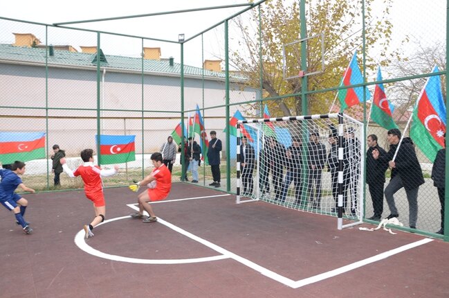 Bakının abad məhəllələrində "Böyük Zəfər" məhəllələrarası mini futbol yarışlarına start verildi