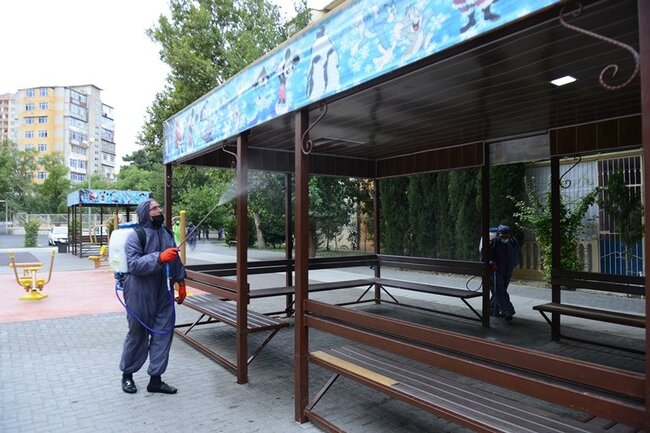 E. Həbibullayev: "Bu gün Bakıda 550 küçə dezinfeksiya edildi"