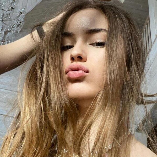 Dünyanın ən gözəl qızının Yeni il paylaşımı - FOTO