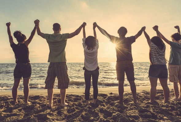 Dostlar ürək xəstəlikləri riskini necə azaldırlar? - Braziliyalı kardioloqdan maraqlı açıqlamalar