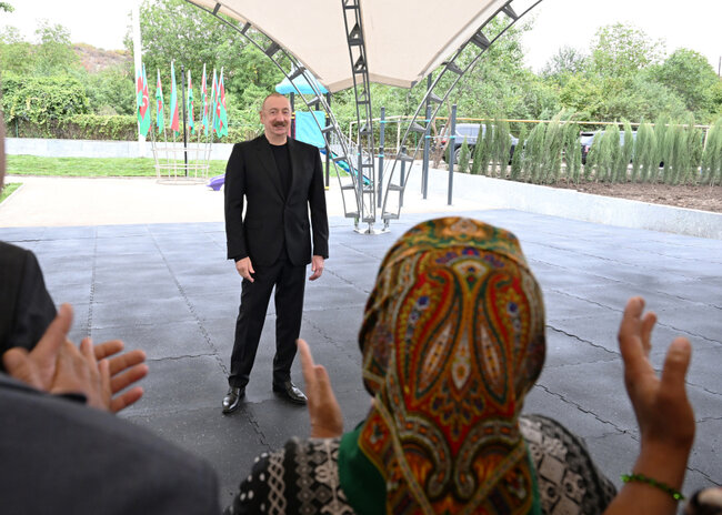 Prezident Xocalı sakinləri ilə görüşdü - Fotolar