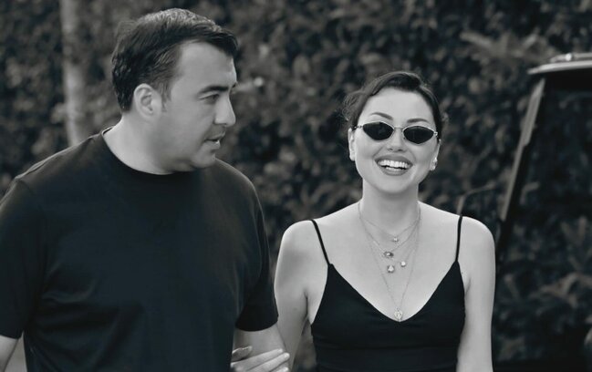 Həyat yoldaşının ad gününü belə təbrik etdi - Fotolar