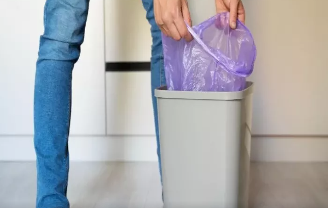 Evdə zibil qabını qətiyyən qoymamalı olduğunuz 5 yer