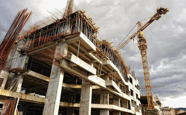 Yeni tikilən binalarla QƏRAR