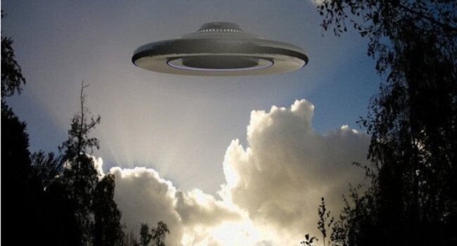 Uçan naməlum obyekt Yerə yaxınlaşır: 6 qeyri-adi xüsusiyyəti AÇIQLANDI