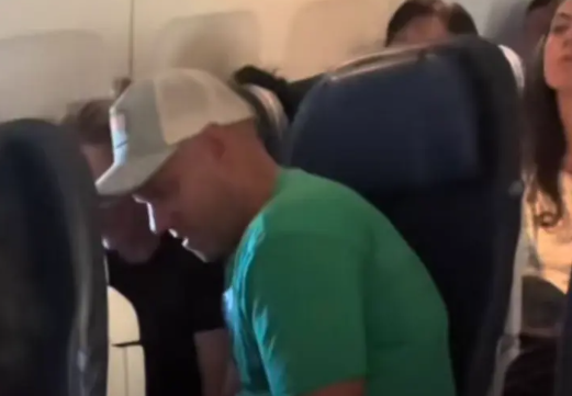 Arvadını təyyarədə aldadan kişi sosial şəbəkədə İFŞA EDİLDİ