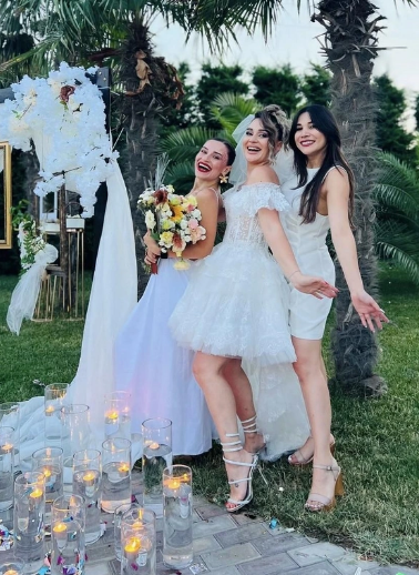 AzTV-nin aparıcısı meyxanaçı ilə ailə qurdu