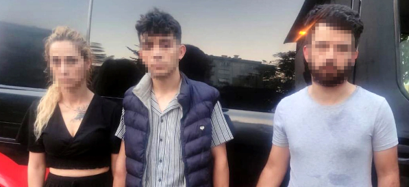 Sevgilisinə şillə vuran dostunu öldürdü - Polisdə sevgililərin...