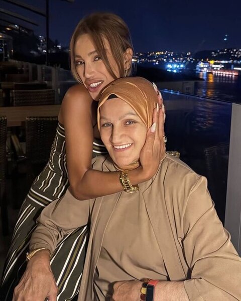 Bu da Röyanın anası - FOTOLAR