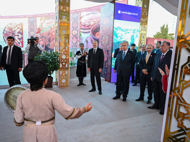 Şəkərbura, paxlava bəzək verir Türkmənbaşına... - Fotolar