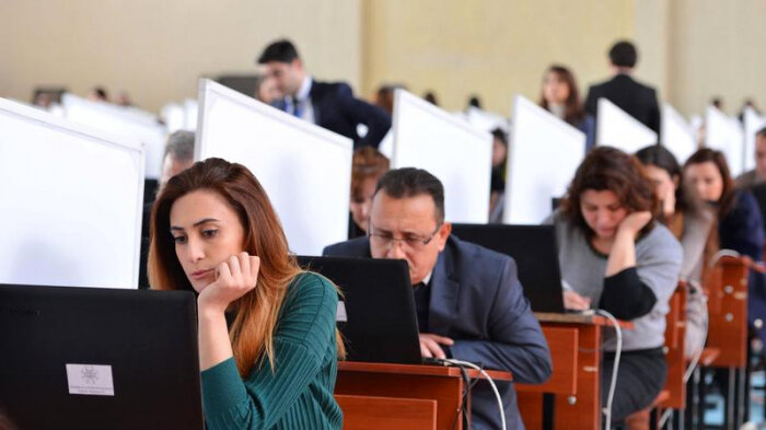 Müəllimlər bu səbəbdən bölgələrdə İŞLƏMƏK İSTƏMİR - VİDEO