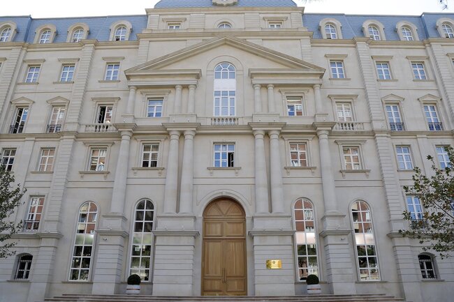 Allahşükür Paşazadəyə, Alim Qasımova papaq tikib - Ona ən çox pulu kim ödəyib?