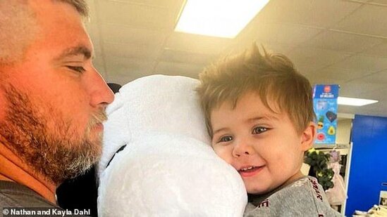 İki yaşlı uşaq ailəsini faciəli ölümdən xilas etdi - FOTO