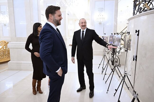 Prezident və xanımı Vens ailəsi ilə - Fotolar