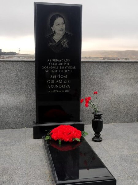 "O dövrdə Şəfiqə xanımın özünə, bu gün isə ruhuna diqqətsizlik, hörmətsizlik edirlər"- Mərhum sənətkarın yaxını GİLEYLƏNDİ