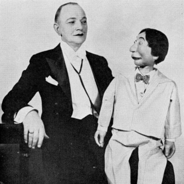 Kukla "danışdıran" adamlar...