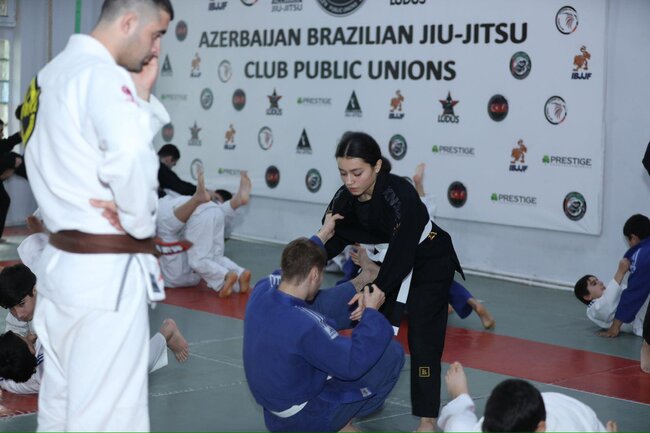 Azərbaycan Braziliya Ciu-citsu Klubu İctimai Birliyinin təşkilatçılığı tərəfindən "Seçilmişi seçməyə ehtiyac yoxdur!" adlı seminar keçirilib