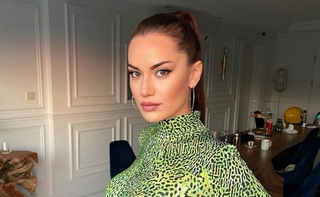 Fahriye Evcenin yeni işi