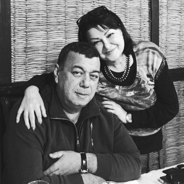 Firəngiz Mütəllimova vəfat edən qardaşından yazdı - "Sənsiz bir il"