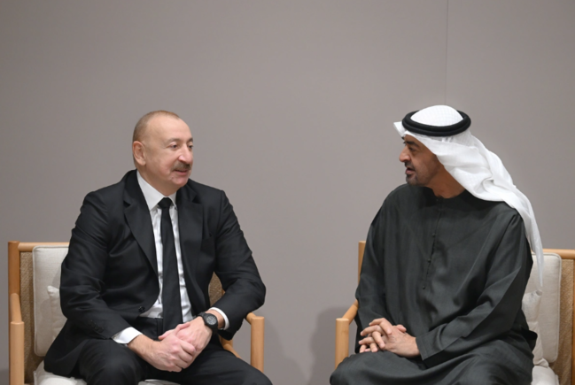 Əbu-Dabidə İlham Əliyevin BƏƏ Prezidenti ilə görüşü olub