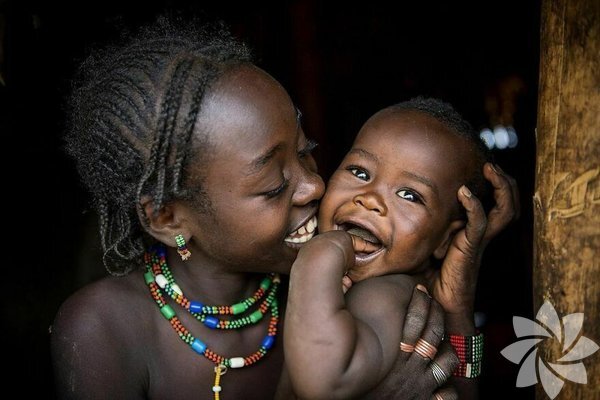 Dünyanın müxtəlif guşələrində "UŞAQLIQ" - FOTOLAR