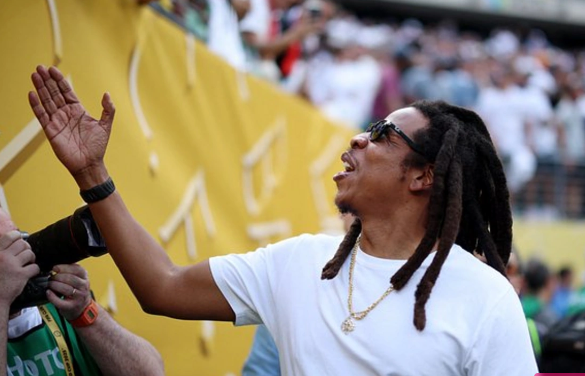 Dünyanın ən zəngin sənətçisinin adı açıqlandı