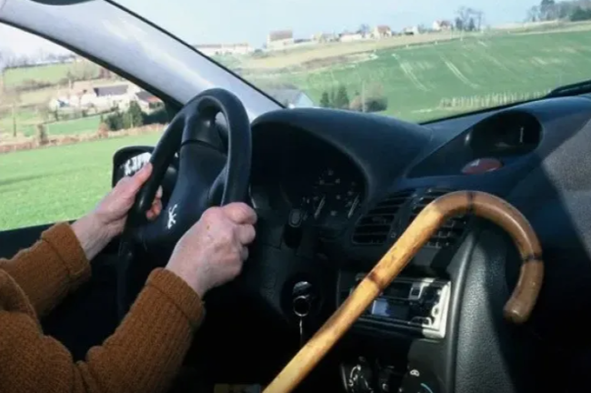 Xəstəxana adı ilə evdən çıxan 85 yaşlı kişi başqa ölkədə tapıldı