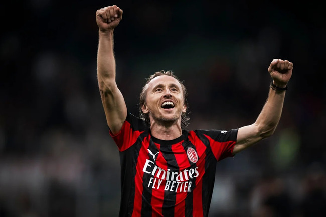 "Milan" 40 yaşlı Luka Modriçə yeni mövsüm üçün müqavilə təklif edib