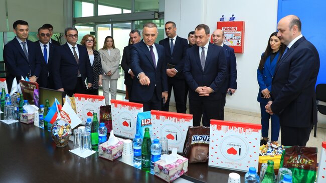 Nizami Rayon İcra Hakimiyyətinin başçısı Sahibkarlar Günü ilə əlaqədar "Ulduz" şokolad fabrikini ziyarət edib