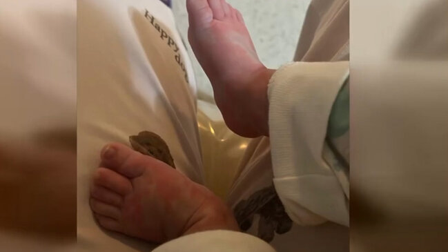 Peyvənd vurulandan sonra 4 aylıq körpənin vəziyyəti ağırlaşıb? (VİDEO)