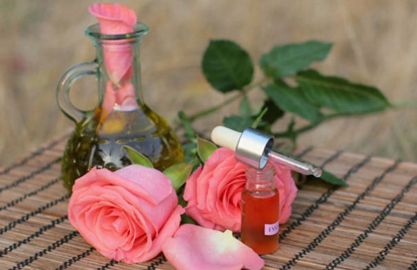 Qızılgül qoxusunun inanılmaz təsiri – Yaddaşı möhkəmləndirir