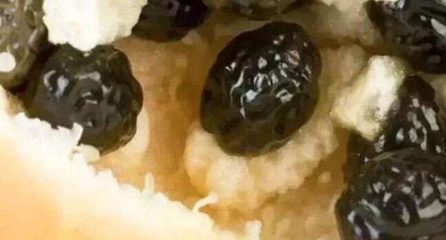 Göylərdən gələn hədiyyə: Biri 20 manata satılır