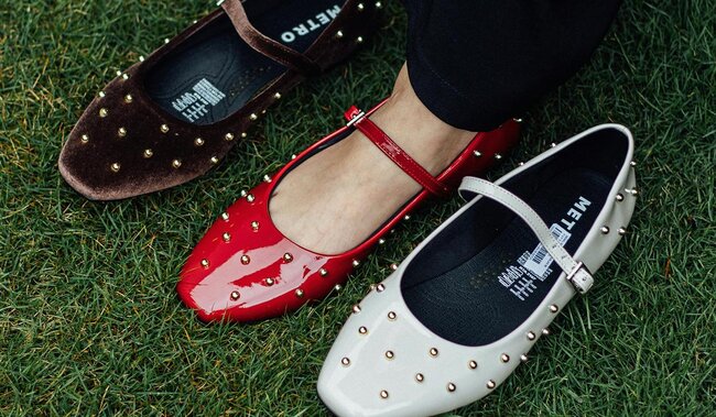 90-cı illər geri döndü: 2026-nın yazında sınamağa dəyər ayaqqabılar (FOTO)