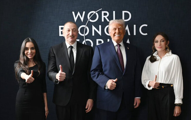 Prezident ailəsinin Trampla - Fotoları