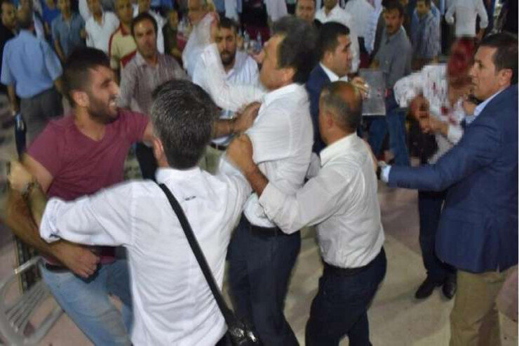 Balakəndə TOYDA DAVA: Ofisiant döyüldü, qonaqlar saxlanıldı