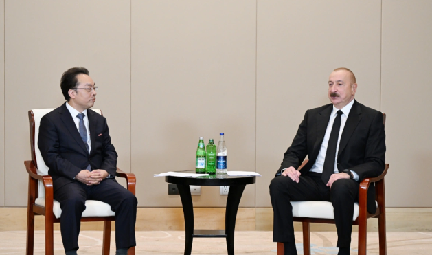 İlham Əliyev Tiencində "CETC" korporasiyasının baş direktoru ilə görüşüb