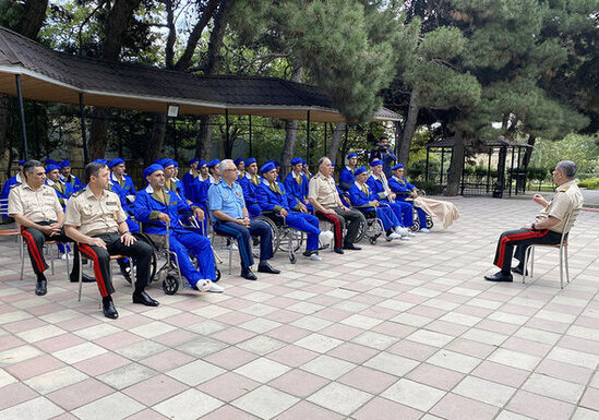 Zakir Həsənov yaralılarla görüşdü -- FOTO/VİDEO