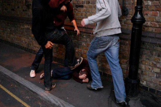 Bakıda kişini döyərək sümüklərini sındırdılar