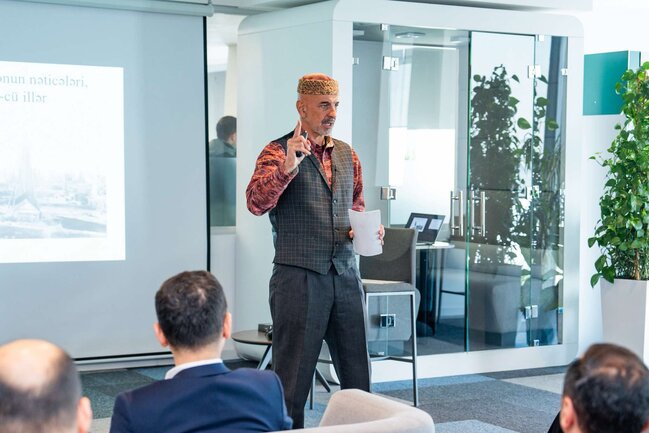 "Avromed Company" MMC-nin baş ofisində Bakı şəhərinin tibbi tarixinin formalaşma mərhələlərinə həsr olunmuş təqdimat keçirilib