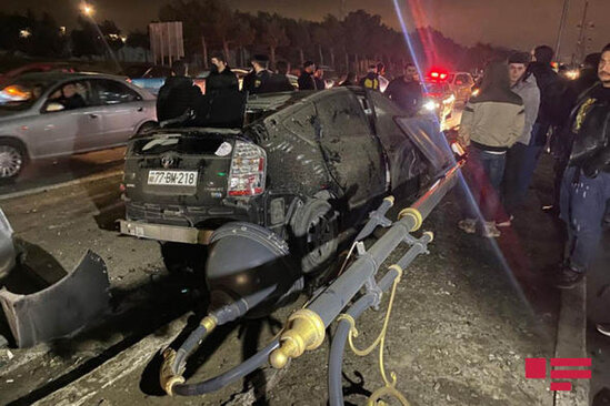 Bakıda ağır yol qəzası baş verib, xəsarət alanlar var - FOTO