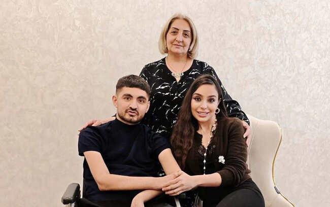 Leyla Əliyeva qızı ilə Rəvan Əzizovun evində - Fotolar