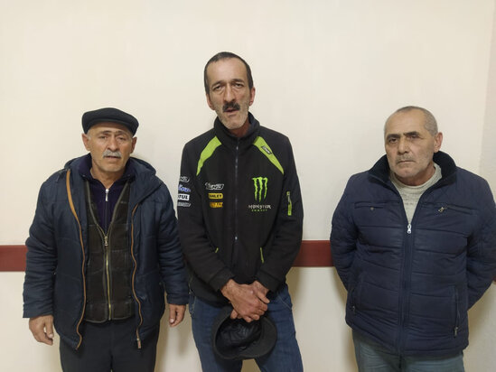 İşıq dirəklərini söküb apardılar - FOTO
