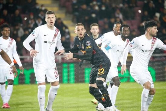 "Qalatasaray" yeni baş məşqçisi ilə ilk matçında məğlub oldu - VİDEO