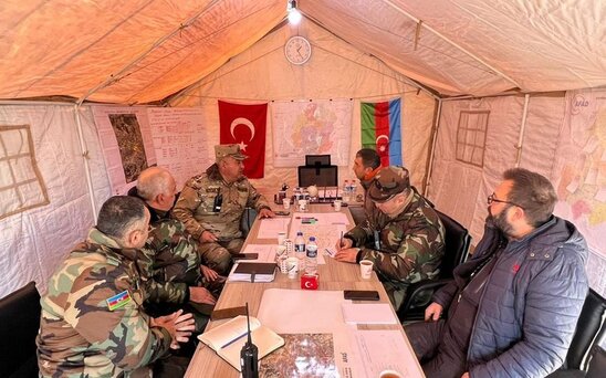 FHN-in zəlzələ bölgəsindəki qərargahında türkiyəli həmkarlarla toplantı keçirilib