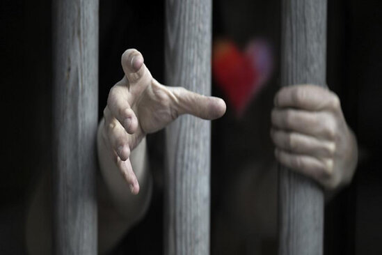 Çox sevdiyi anasını niyə öldürdü? - 111 il həbs cəzası alan yeniyetmənin CİNAYƏT DOSYESİ