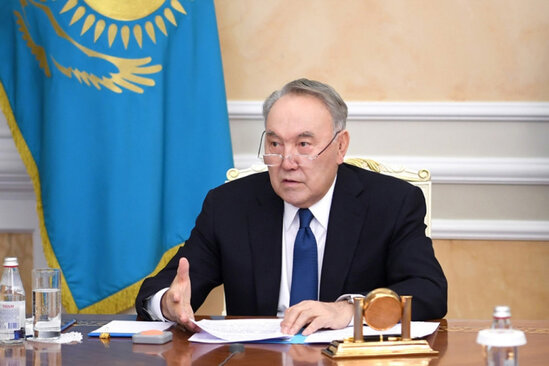 Nazarbayev memuar yazmağa başladı